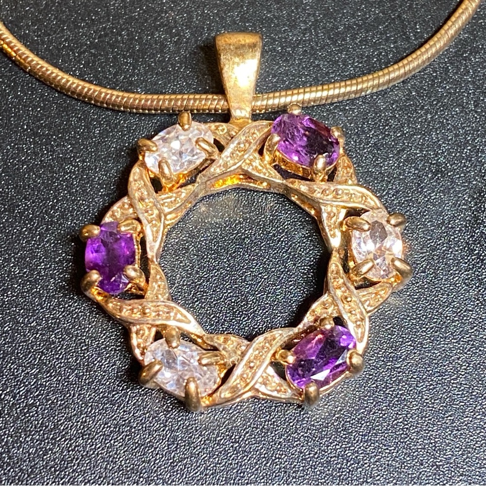 🍇Gold Tone Purple Amethyst Clear Stone Wreath Pendant